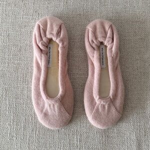 WHITE & WARREN CASHMERE BALLET SLIPPER